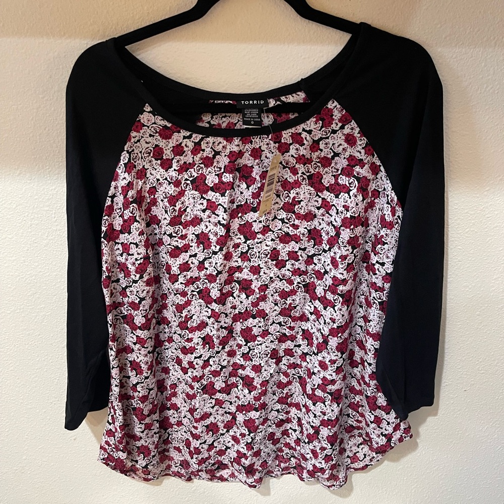 Torrid pink and black rose pattern jersey, size 0, new with tags